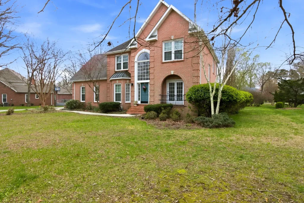 108 Albemarle Drive Tullahoma TN 37388