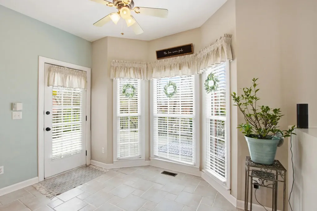 108 Albemarle Drive Tullahoma TN 37388