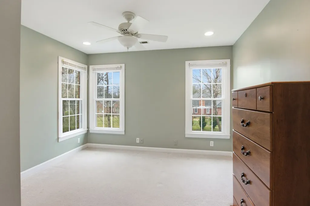 108 Albemarle Drive Tullahoma TN 37388