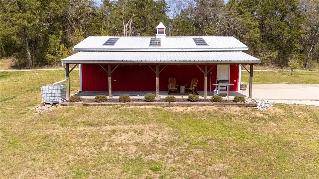 4380 Pulaski Highway Culleoka TN 38451