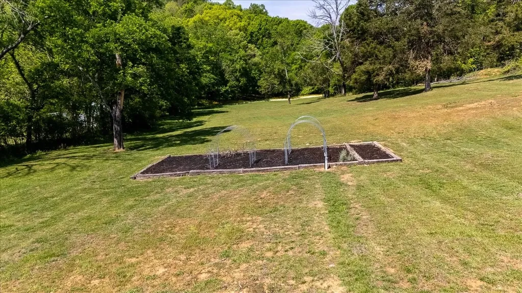 4380 Pulaski Highway Culleoka TN 38451