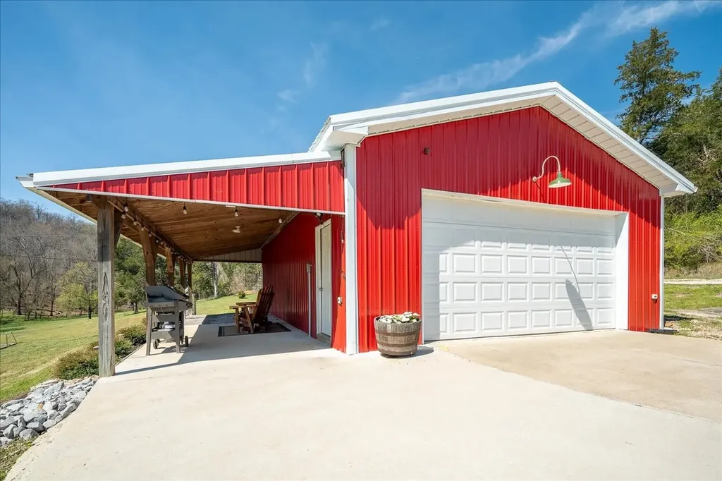 4380 Pulaski Highway Culleoka TN 38451