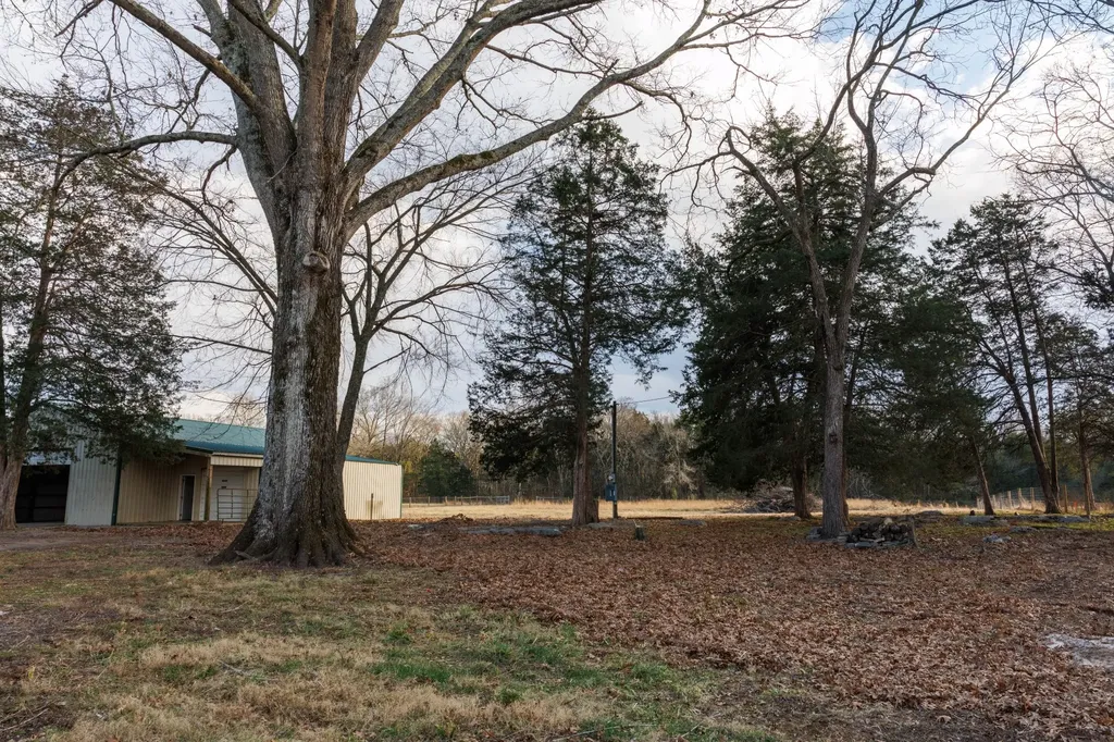 2239 Hunter Bills Road Lewisburg TN 37091