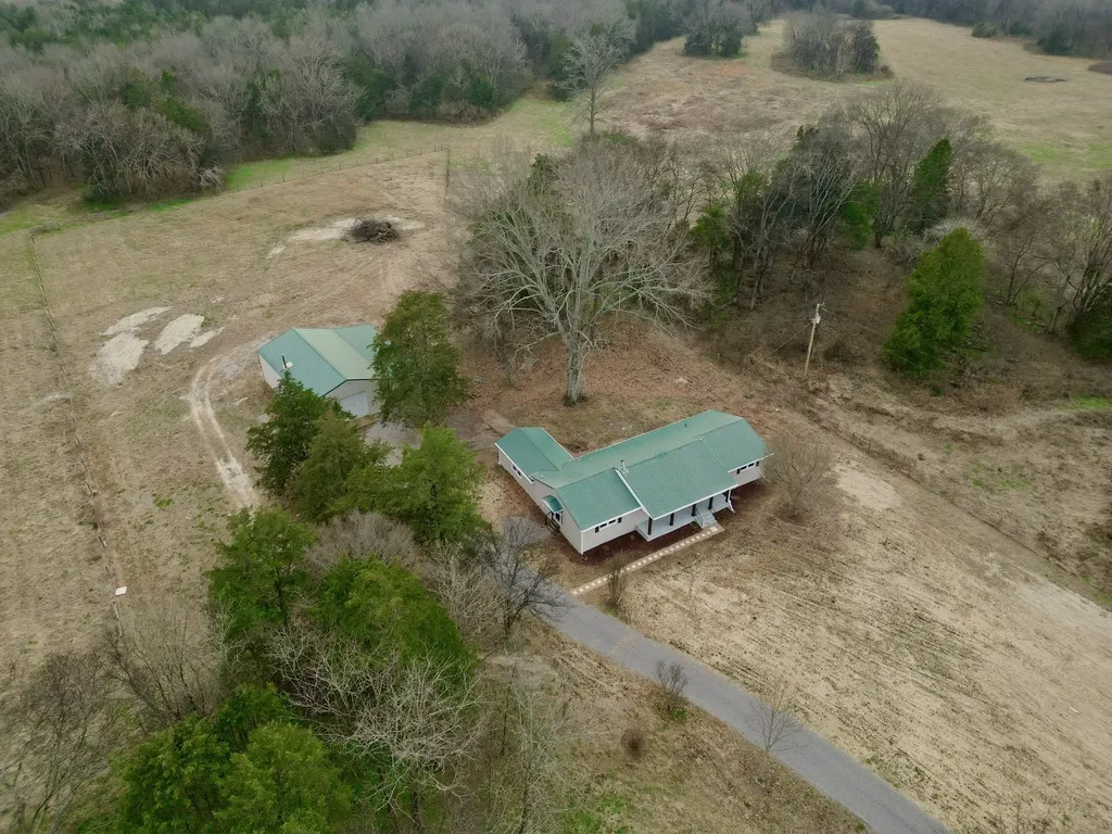2239 Hunter Bills Road Lewisburg TN 37091