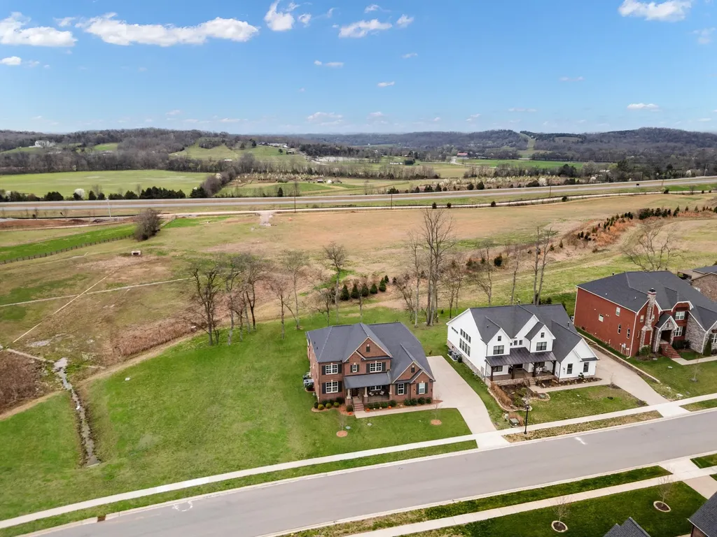 7065 Fiddlers Glen Drive Arrington TN 37014