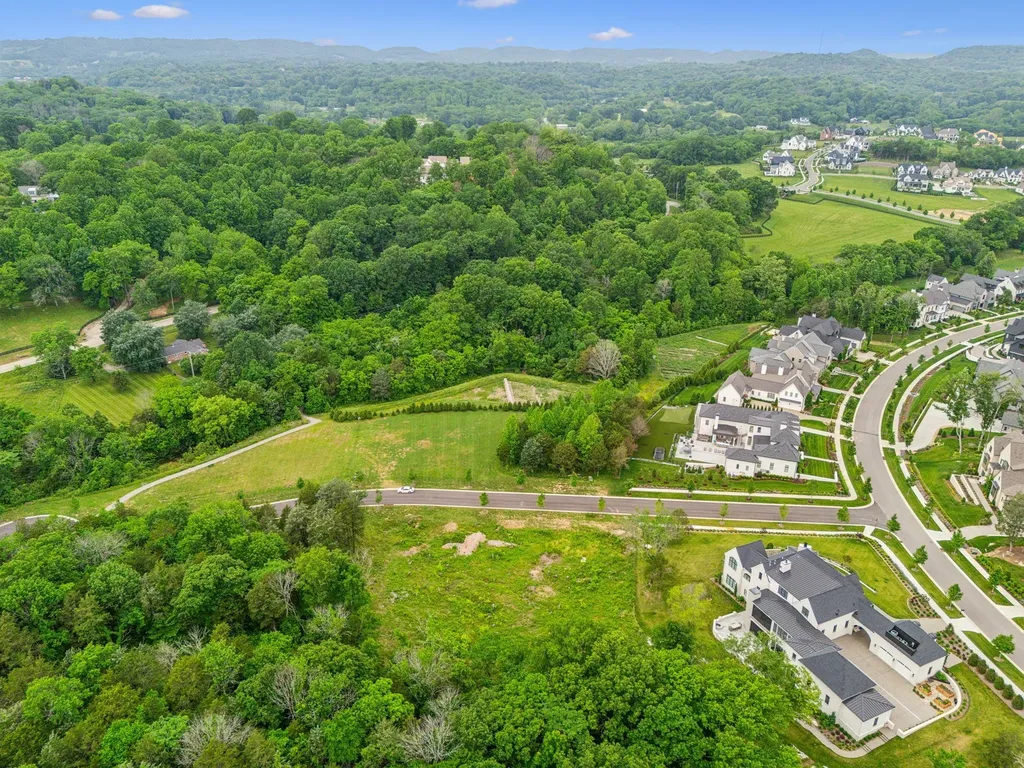 8906 Dovetail Court College Grove TN 37046
