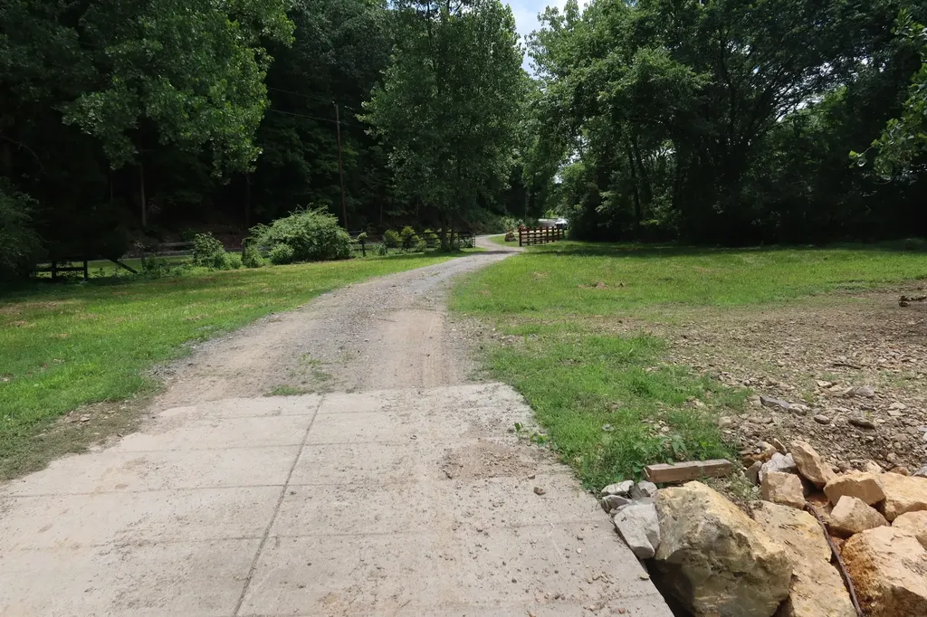 2628 Claylick Road, NE Whites Creek TN 37189