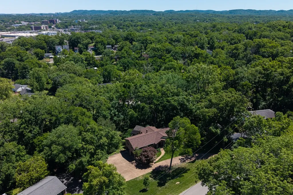 176 Lelawood Circle Nashville TN 37209