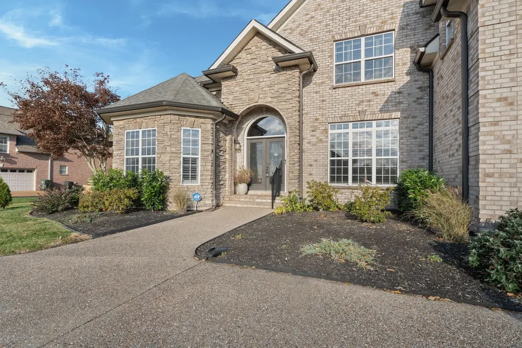 223 Hidden Harbour Drive Mount Juliet TN 37122