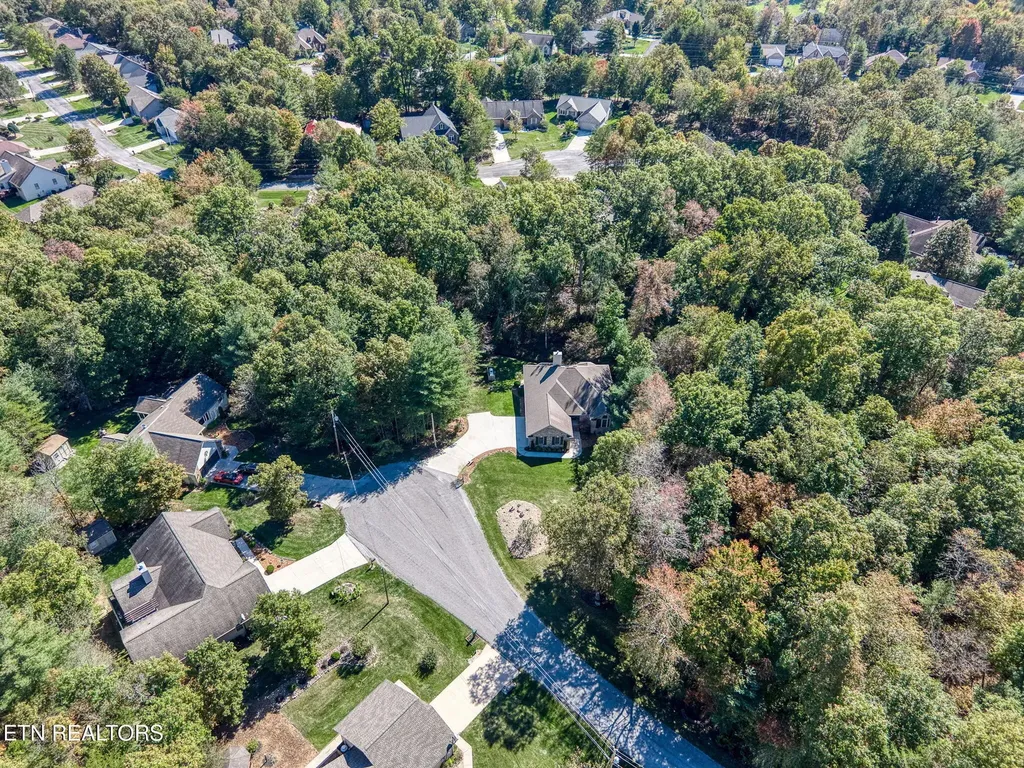 16 Holly Court Crossville TN 38558