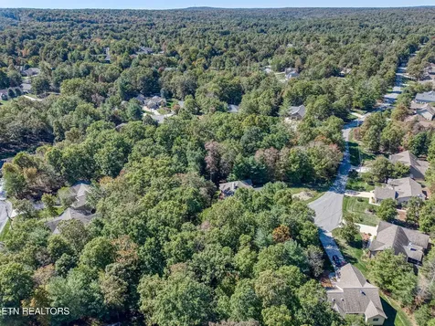 16 Holly Court Crossville TN 38558