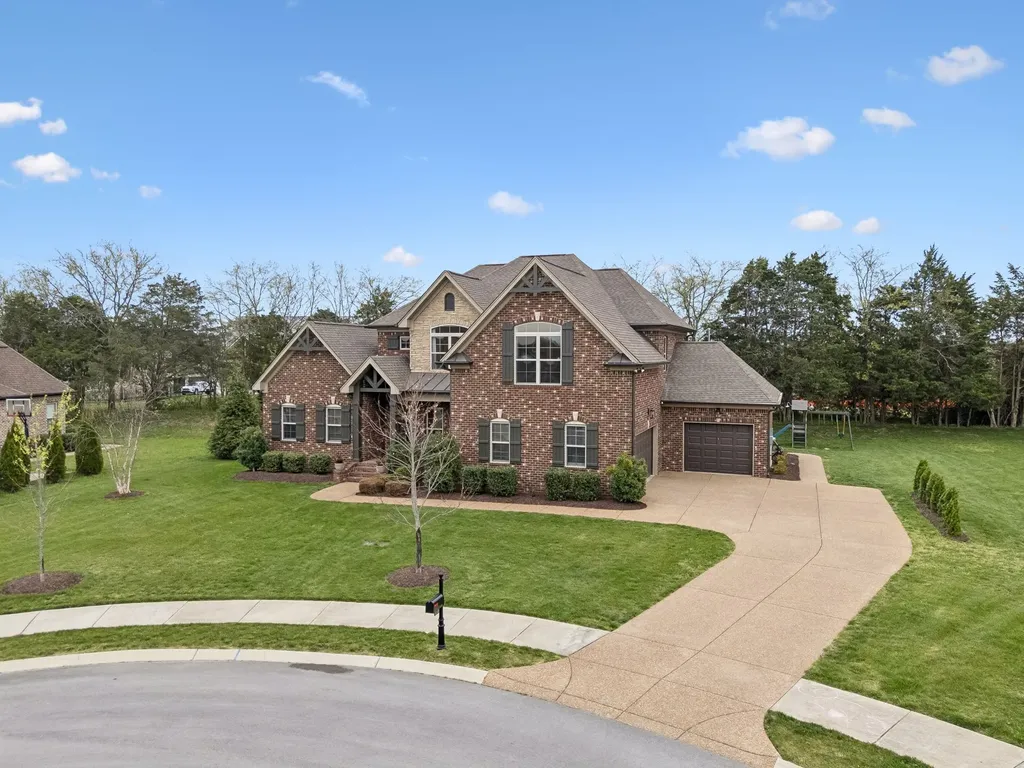 907 Larkspur Lane Lebanon TN 37087