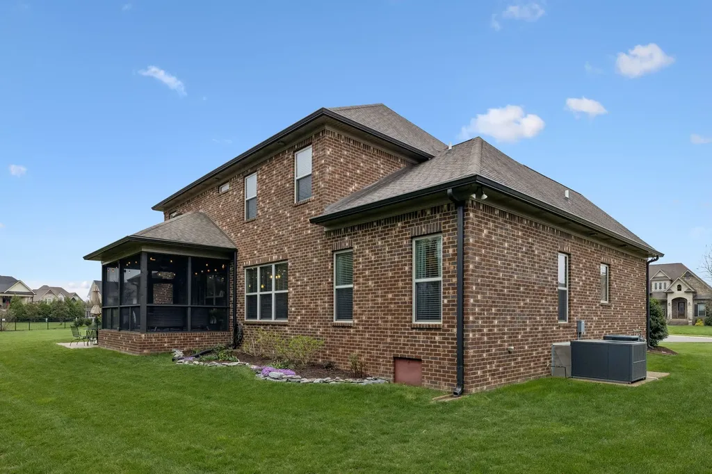 907 Larkspur Lane Lebanon TN 37087