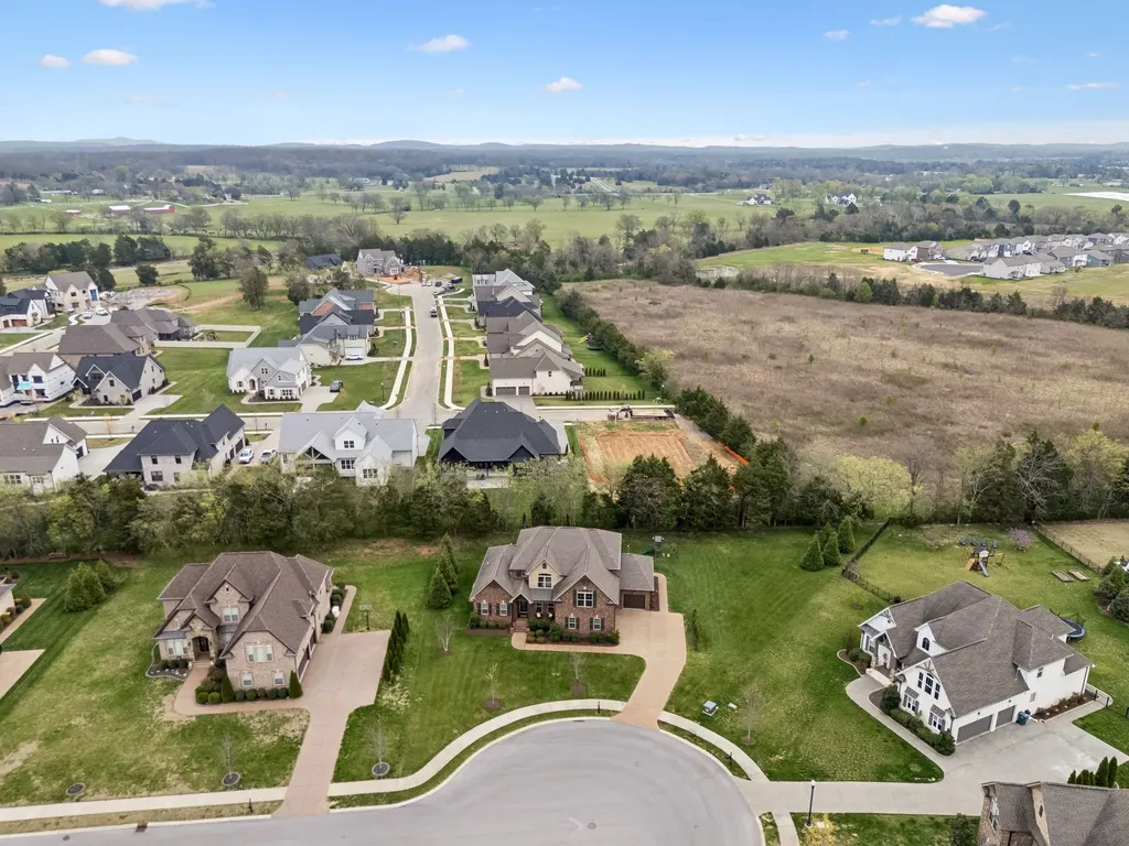 907 Larkspur Lane Lebanon TN 37087