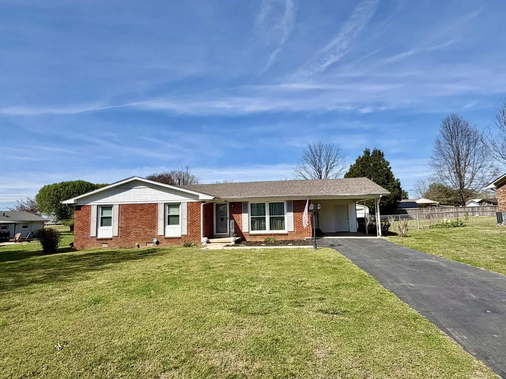 402 Hoffman Street Lawrenceburg TN 38464