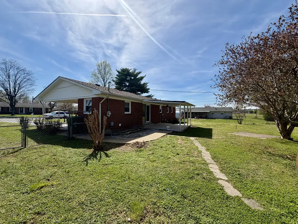 402 Hoffman Street Lawrenceburg TN 38464