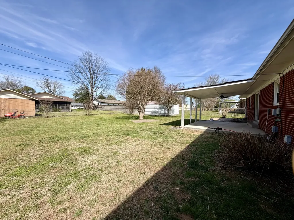 402 Hoffman Street Lawrenceburg TN 38464