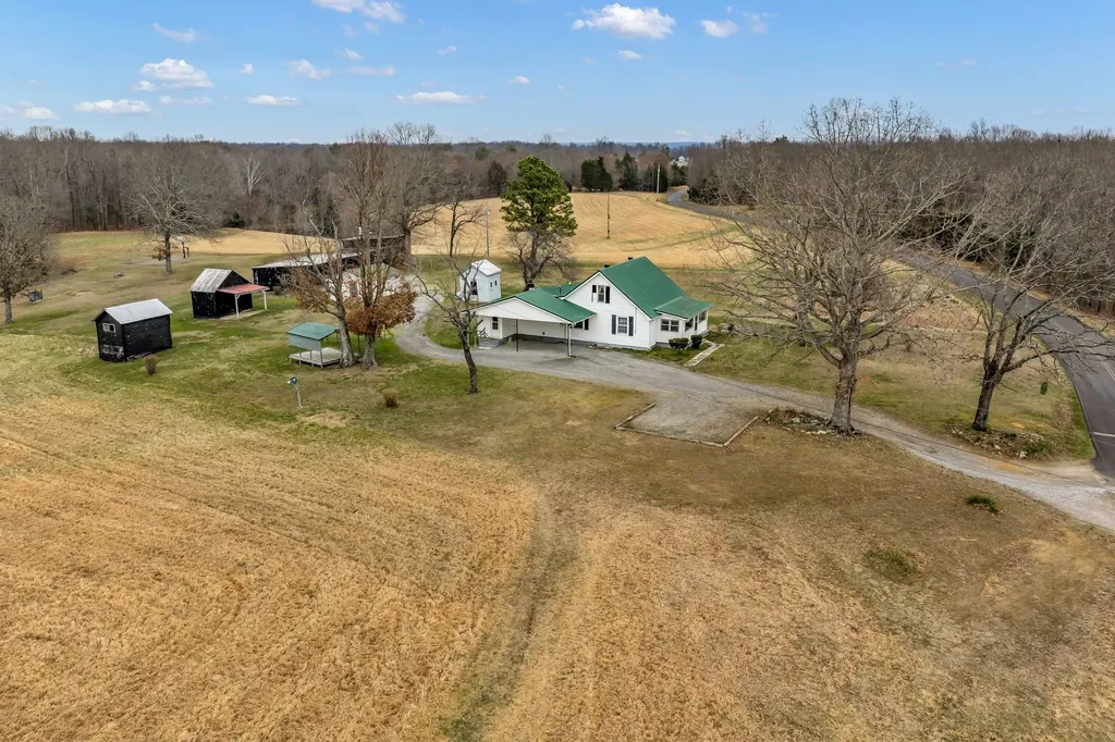 165 Wilson Hollow Road Dickson TN 37055
