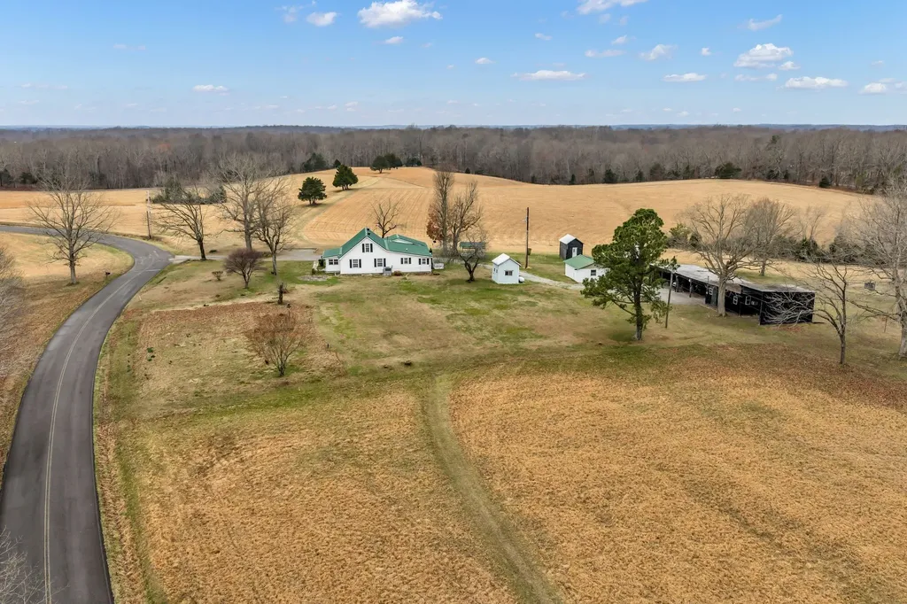165 Wilson Hollow Road Dickson TN 37055