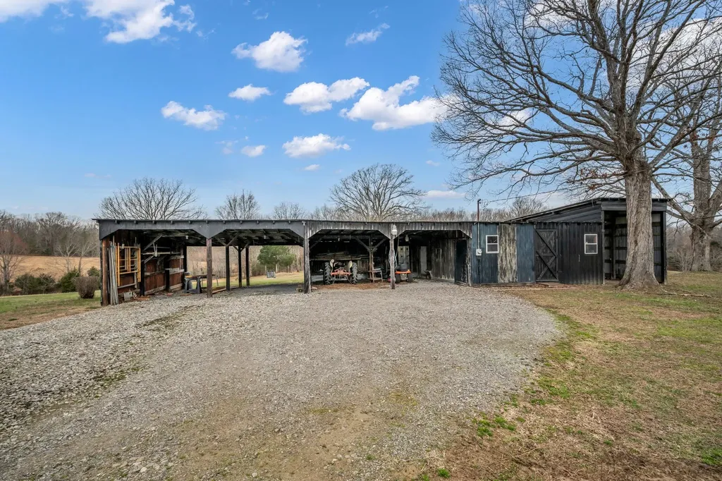 165 Wilson Hollow Road Dickson TN 37055