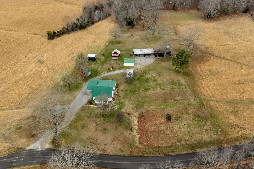 165 Wilson Hollow Road Dickson TN 37055