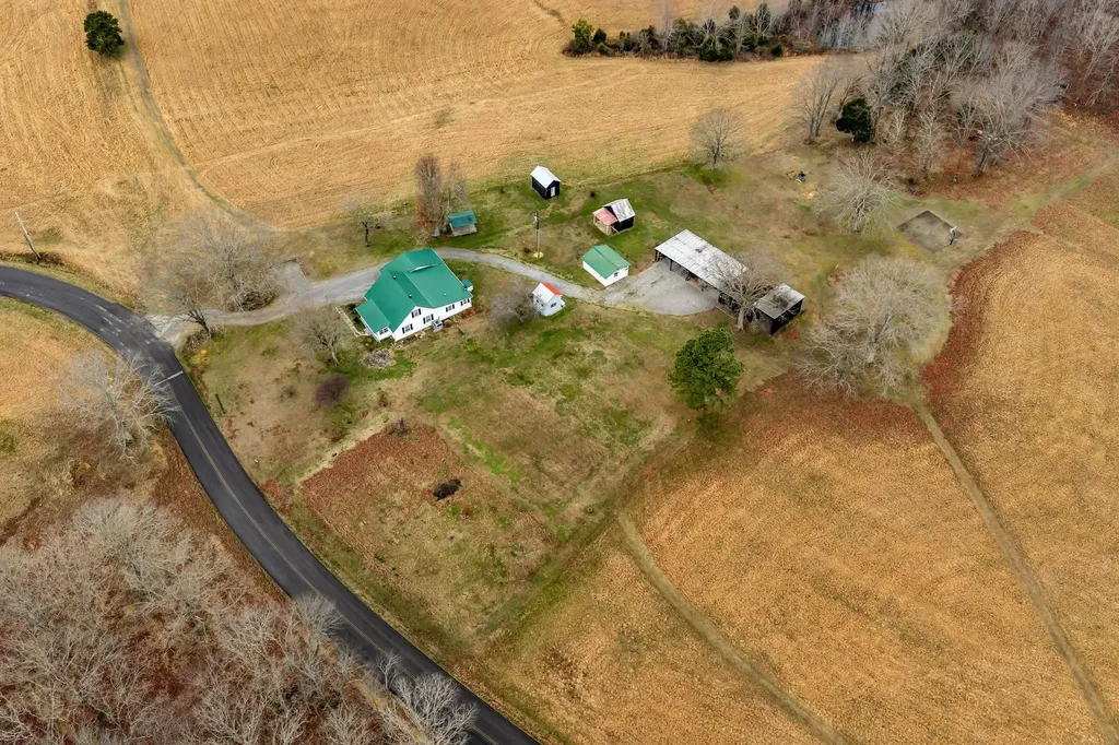 165 Wilson Hollow Road Dickson TN 37055