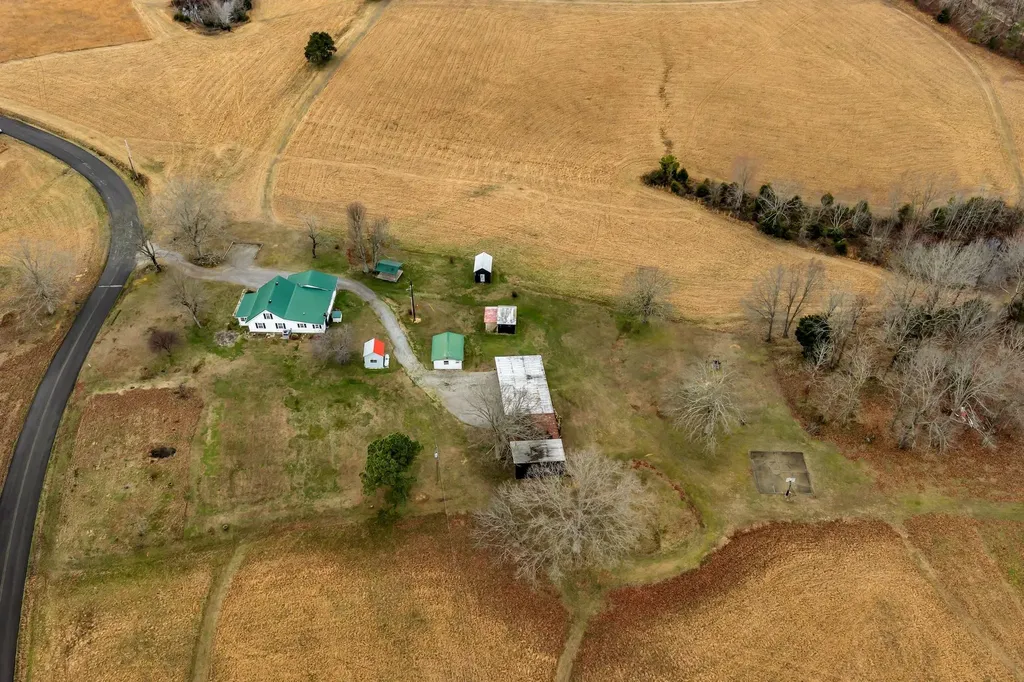 165 Wilson Hollow Road Dickson TN 37055