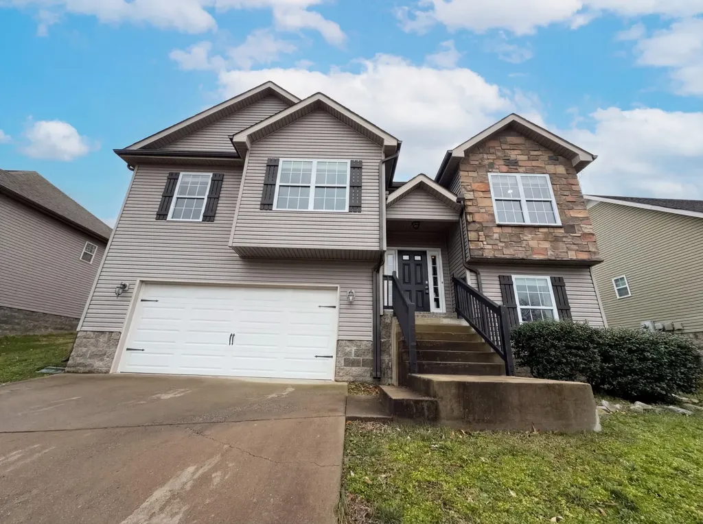 432 Leslie Wood Drive Clarksville TN 37040