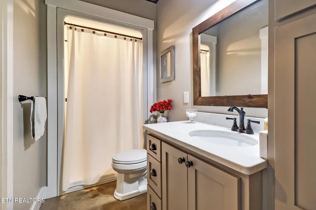 265 Falling Leaf Road Jamestown TN 38556