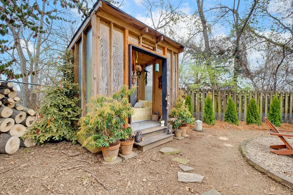 1515B Jewell Street Nashville TN 37207