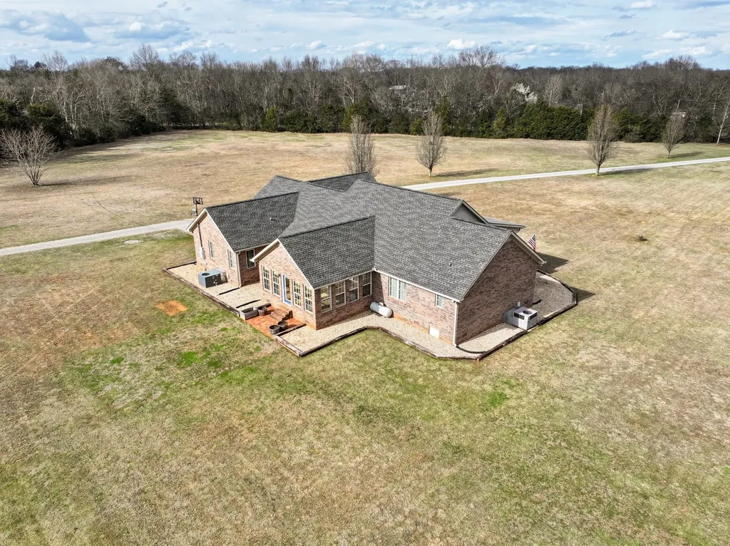 1404 Unionville Deason Road Shelbyville TN 37160