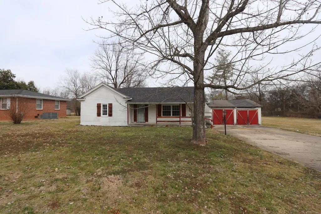 400 W Main Street Alexandria TN 37012