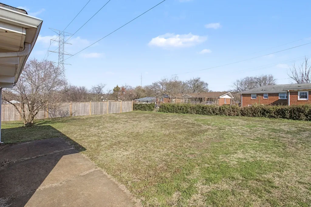 492 Sunliner Drive Nashville TN 37209