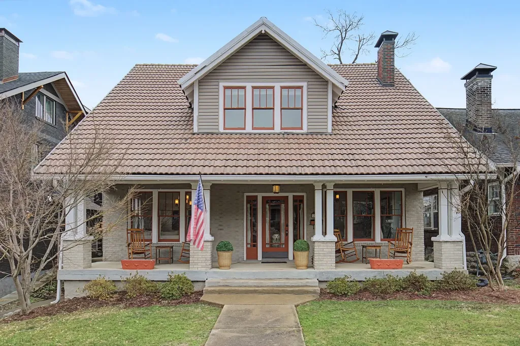 2402 Oakland Avenue Nashville TN 37212