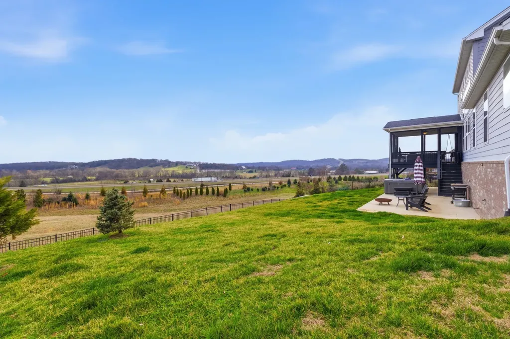 7033 Fiddlers Glen Drive Arrington TN 37014