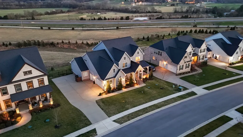 7033 Fiddlers Glen Drive Arrington TN 37014