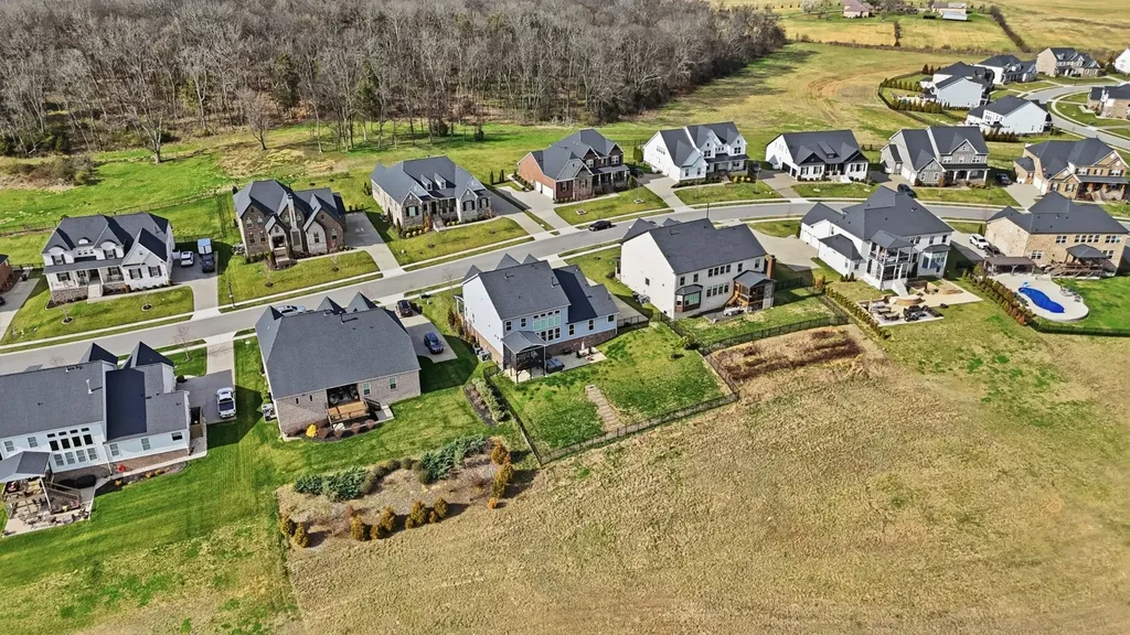 7033 Fiddlers Glen Drive Arrington TN 37014