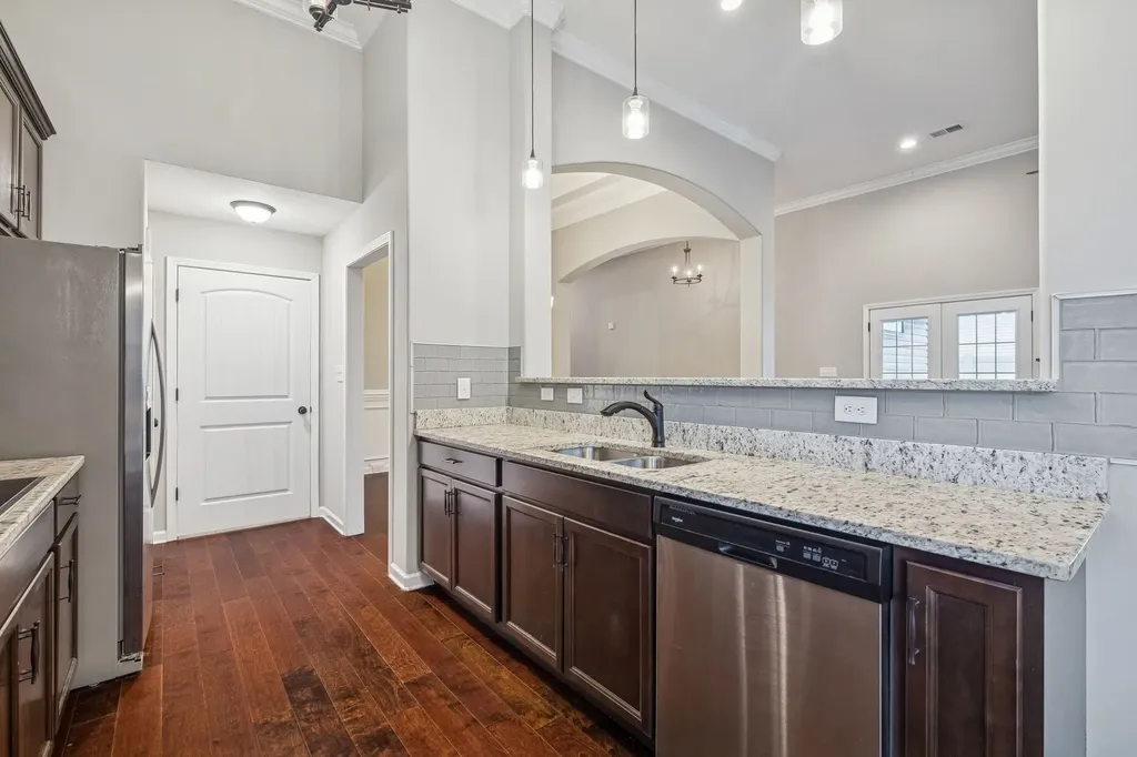 1008 Meadowview Lane Clarksville TN 37040