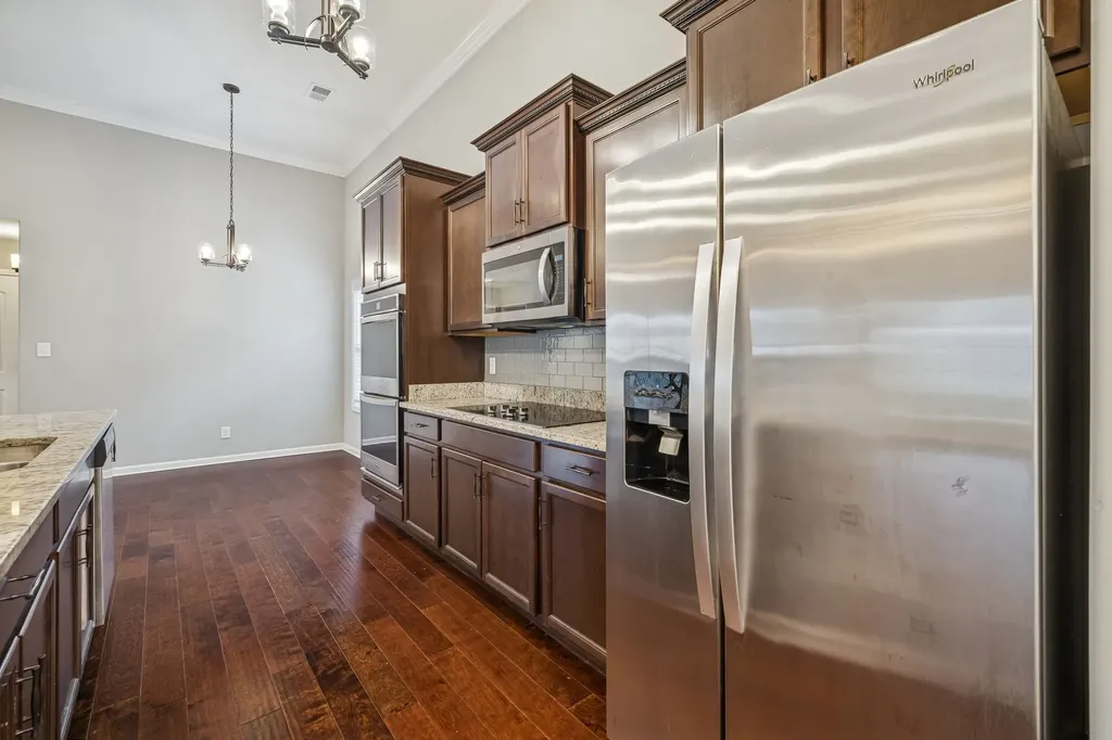 1008 Meadowview Lane Clarksville TN 37040