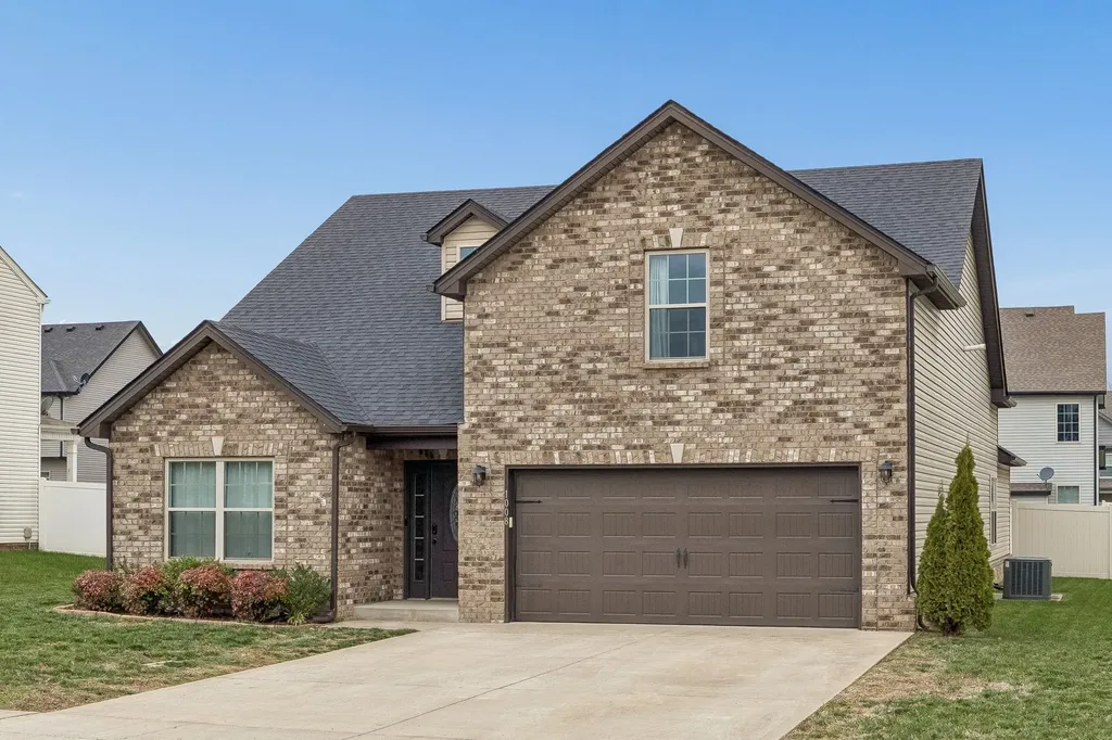 1008 Meadowview Lane Clarksville TN 37040