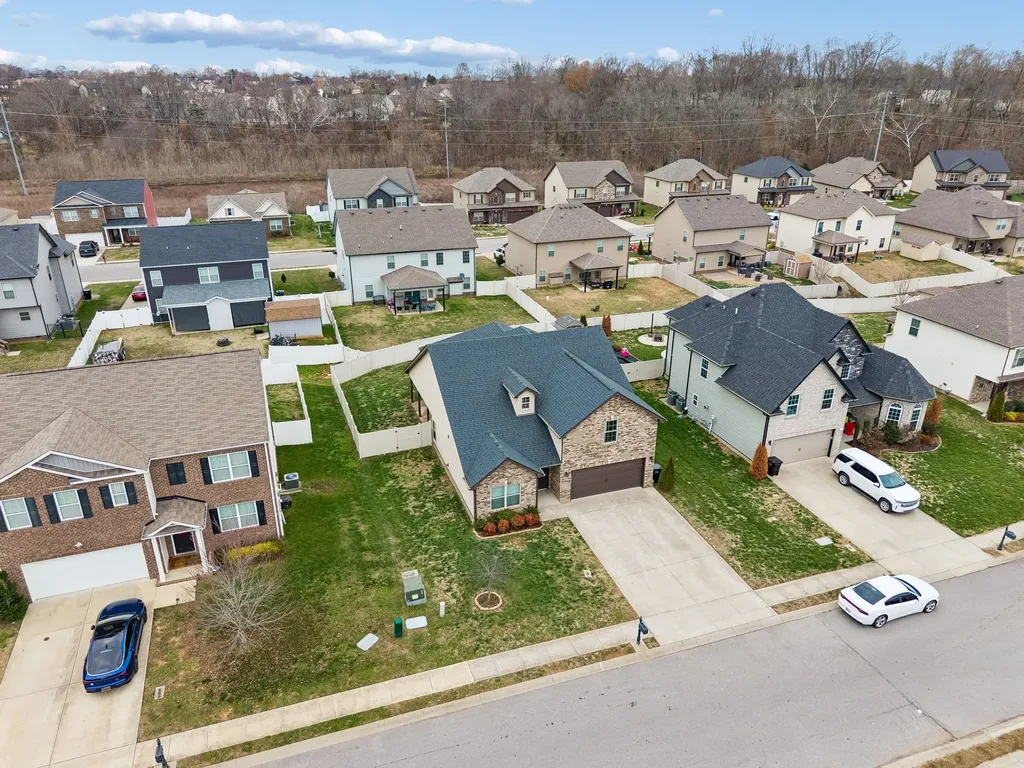 1008 Meadowview Lane Clarksville TN 37040