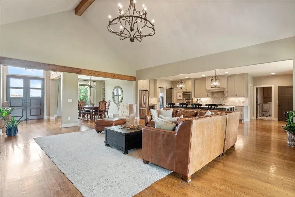 1135D Center Point Road Hendersonville TN 37075