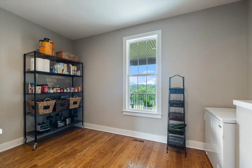 1135D Center Point Road Hendersonville TN 37075