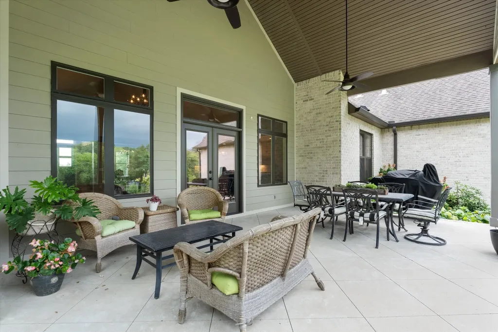 1135D Center Point Road Hendersonville TN 37075
