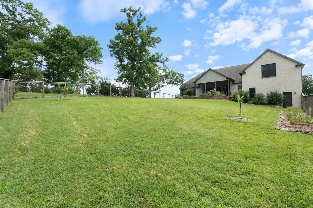 1135D Center Point Road Hendersonville TN 37075