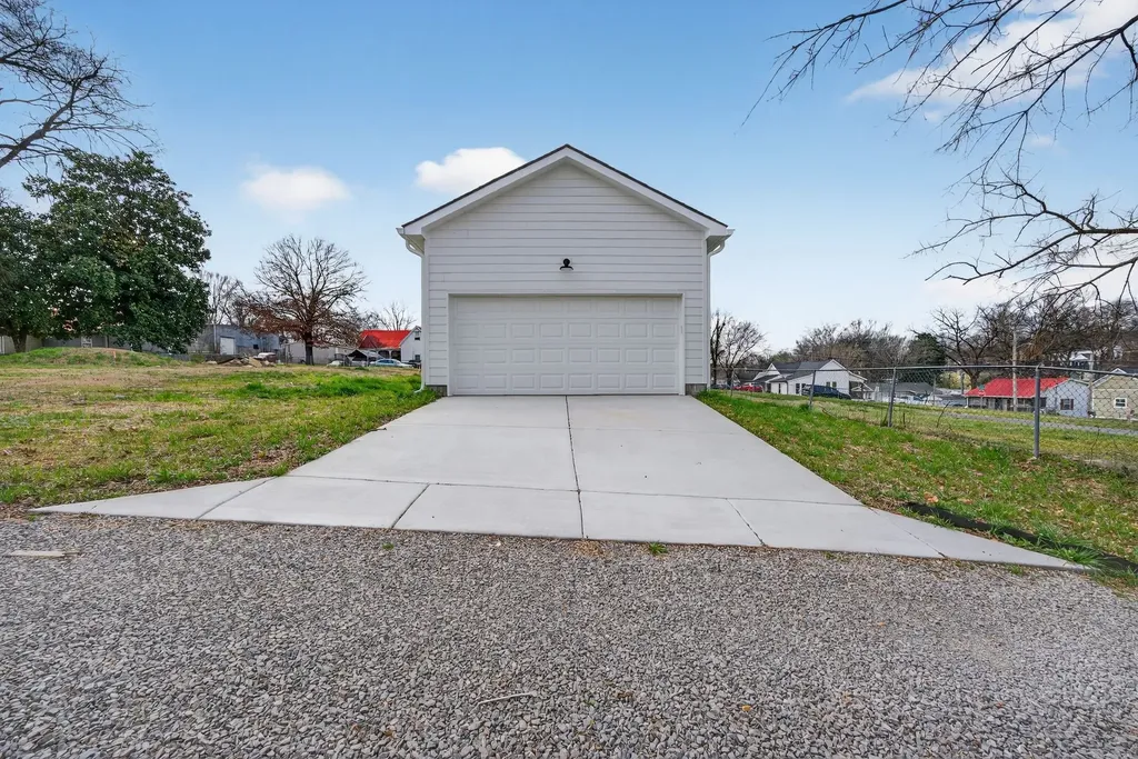 1109 Parker Street Columbia TN 38401