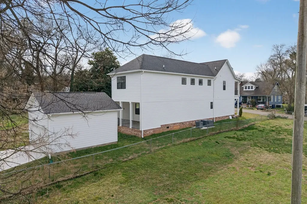 1109 Parker Street Columbia TN 38401