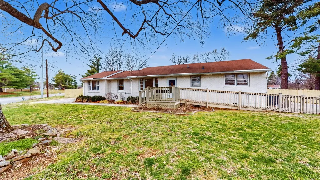 2898 Elm Hill Pike Nashville TN 37214