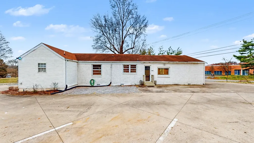 2898 Elm Hill Pike Nashville TN 37214