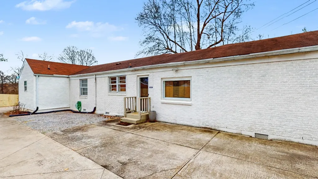 2898 Elm Hill Pike Nashville TN 37214